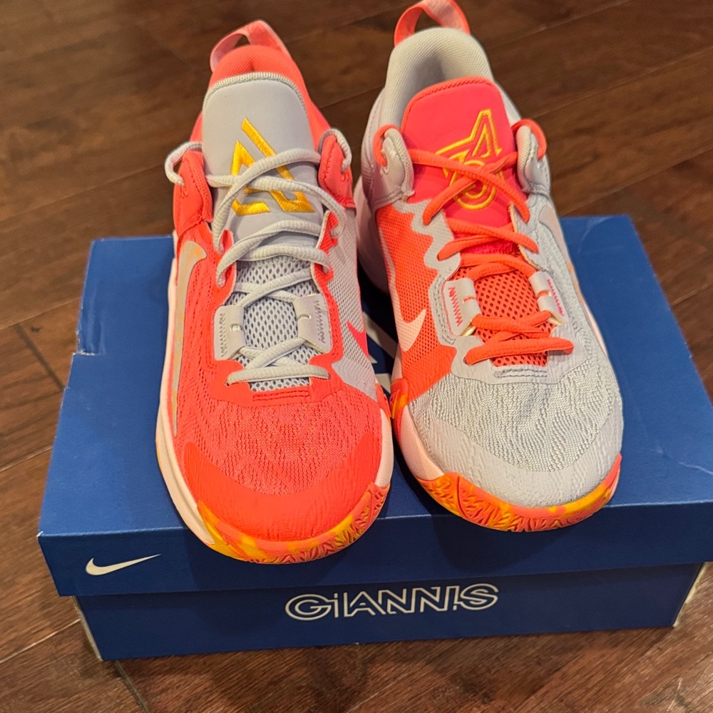 Nike Giannis Immortality 2
